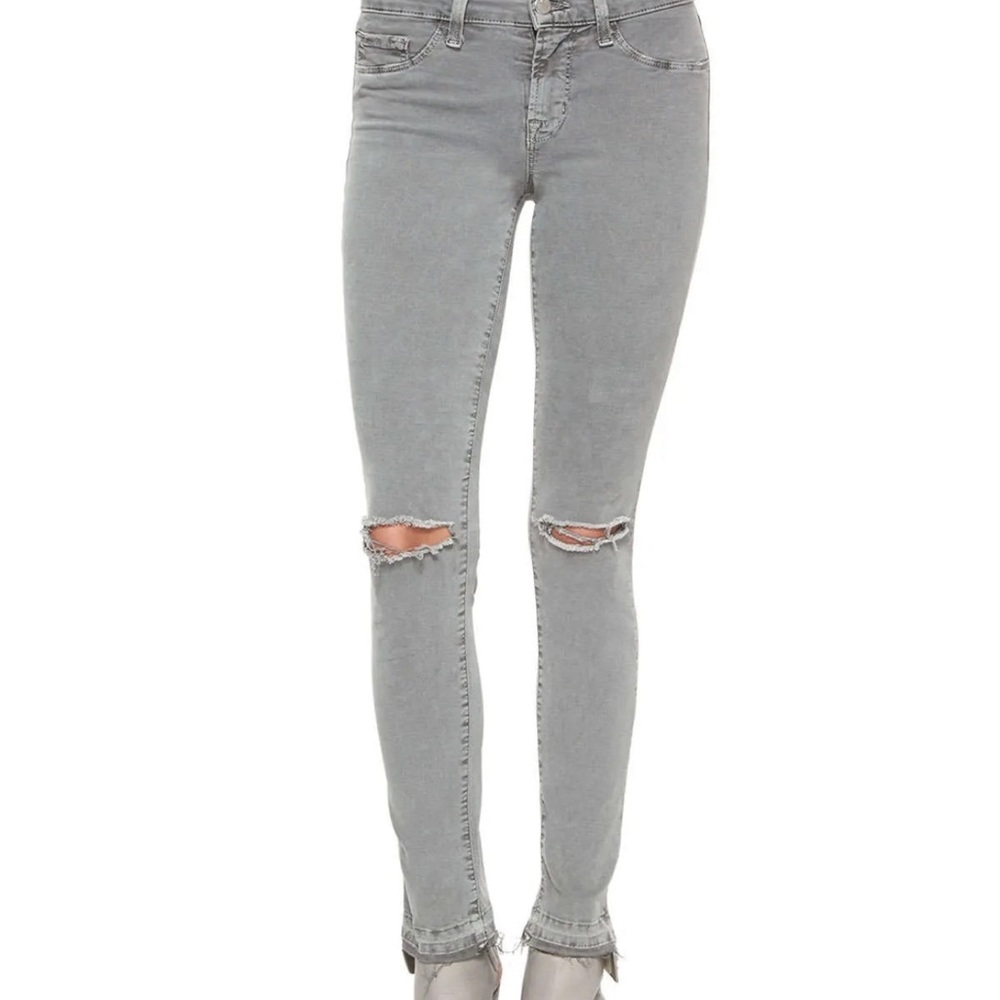 J Brand  skinny distressed jeans in silver fox. Size 29. Ripped jeans. Raw hem
